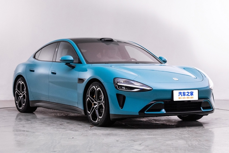 673-сильный "убийца" Tesla оказался "доступным": стала известна стоимость нового Xiaomi SU7