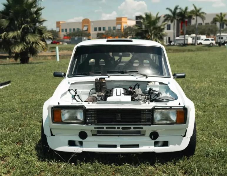 Американцы ахнули, когда увидели эту возрожденную ВАЗ-2105 Пятерку: она круче Toyota с 3,0 л под капотом