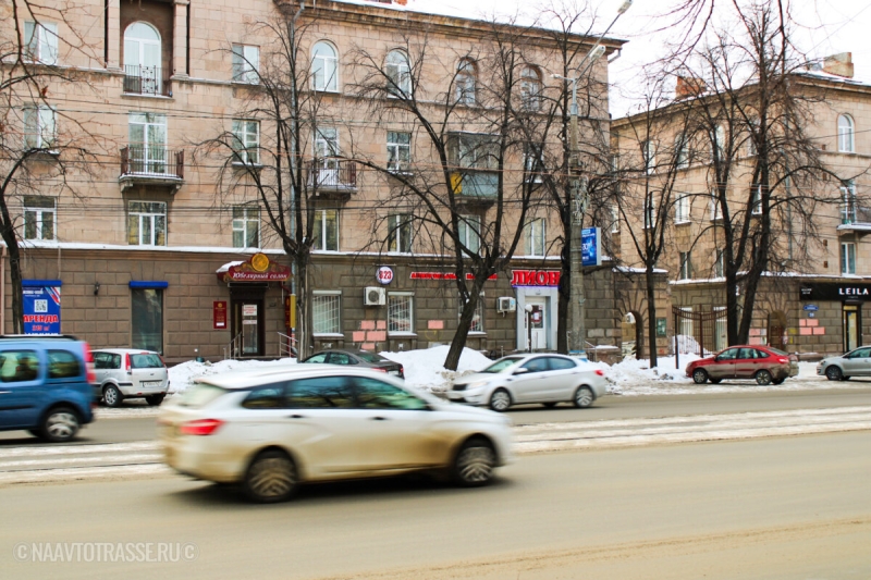 Автоэксперт Константинов не рекомендует покупать моторное масло на маркетплейсах