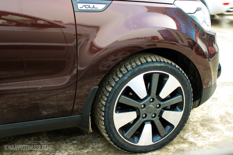 Автоэксперт рассказал, когда нужно менять зимние покрышки на летние