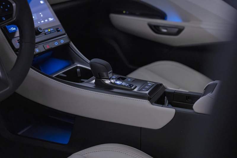 Автоподборщик объяснил, почему европейцы восхощаются самым дешевым Lexus LBX, но для России он не подходит