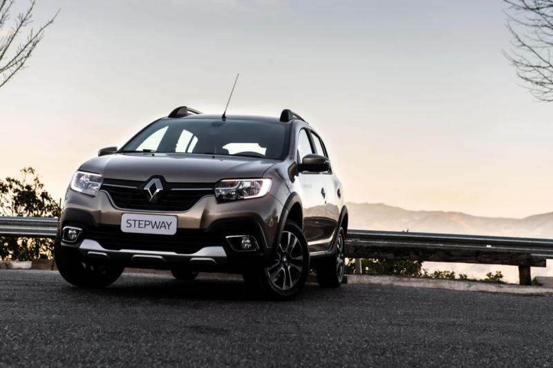 "АвтоВАЗ" начал тестировать новый кросс Renault с нестандартной внешностью