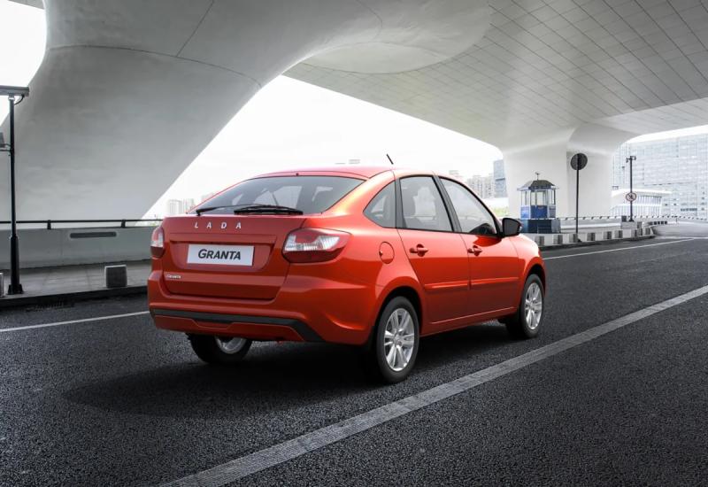 "АвтоВАЗ" вернул на Lada Granta фронтальные подушки безопасности