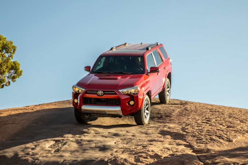 Дилеры раскрыли цену самой надежной Toyota: новый 4Runner стоит от 6 миллионов
