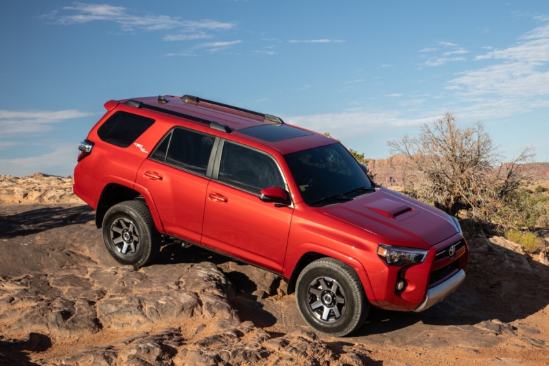 Дилеры раскрыли цену самой надежной Toyota: новый 4Runner стоит от 6 миллионов