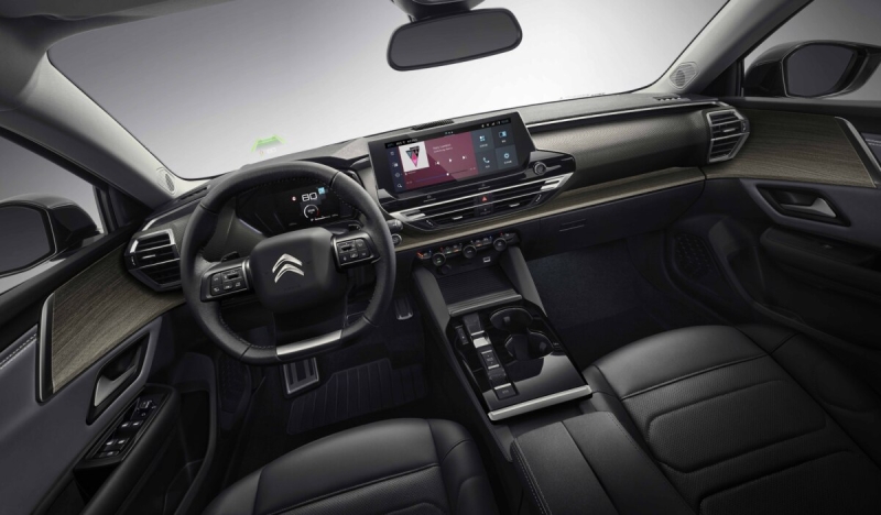 Динамичный и удобный в эксплуатации - Citroen C5 X прошел тест-драйв