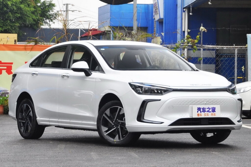 Две модели от BAIC получили зимние опции и стали дороже на 25-35 тысяч рублей