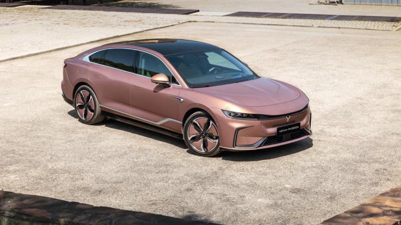 Этих &laquo;китайцев&raquo; перестанут ввозить, владельцам &laquo;серых&raquo; ТС выставили счет за утильсбор, оценка BMW M5 Touring. Главное к утру