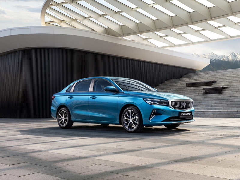 Geely предлагает внушительные скидки до 160 тысяч рублей на седан Emgrand