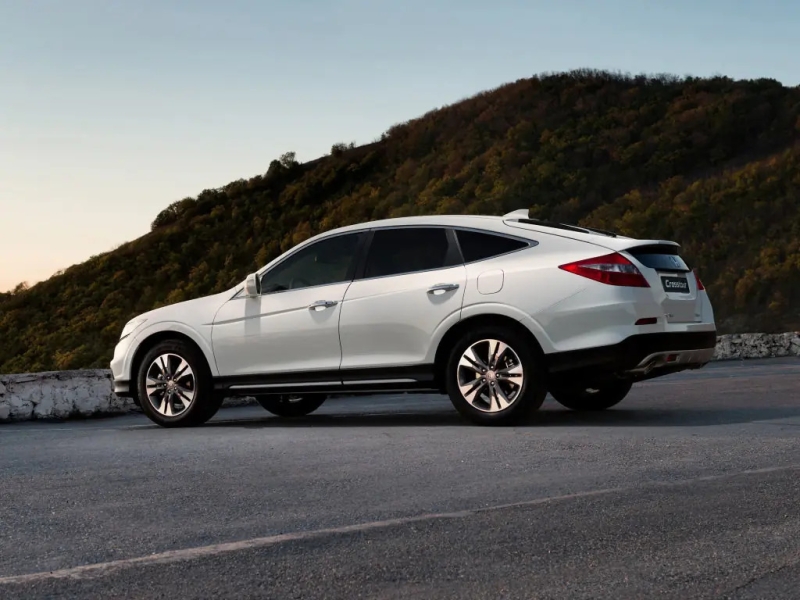 Honda Crosstour 2012-2015 годов названа надежным авто