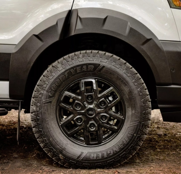 Компания Ford отзывает внедорожный Transit Trail из-за стирающихся покрышек