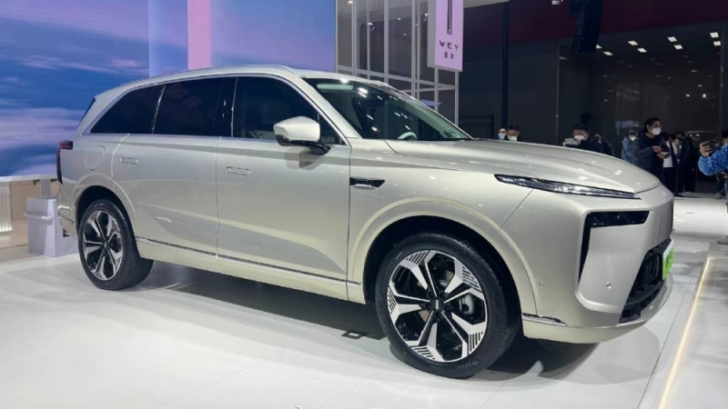 Компания Great Wall привезет в Россию новые 7-местный кроссовер и минивэн WEY