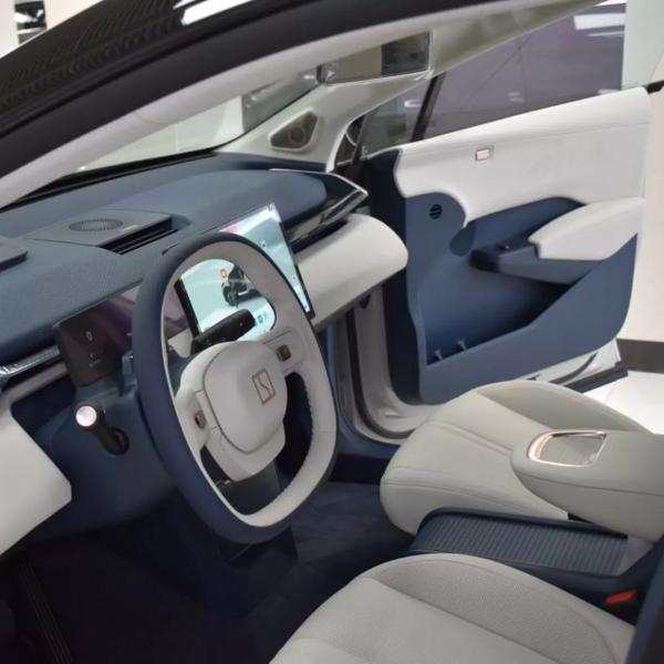 Маркетплейс "Мегмаркет" начал предлагать россиянам новые автомобили