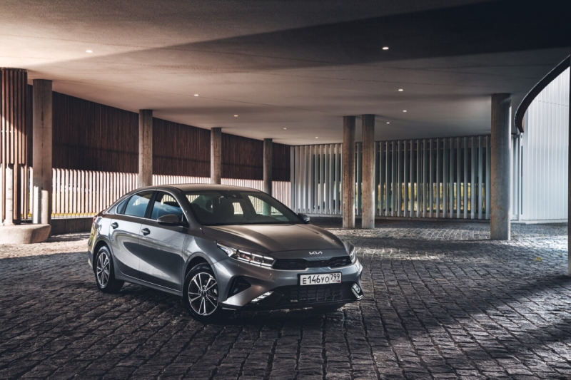 На российском рынке начались продажи седана Kia Cerato за 2,65 млн рублей