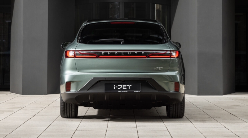 Объявлены цены на самый быстрый российский электрокроссовер