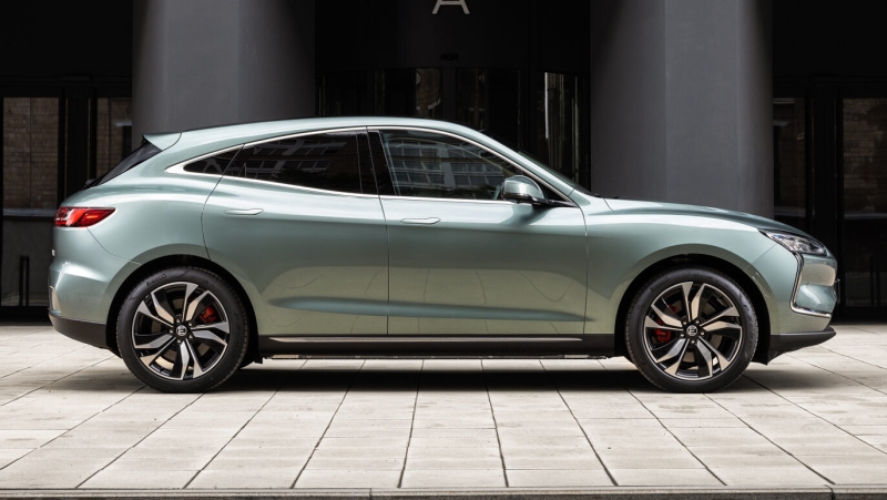 Объявлены цены на самый быстрый российский электрокроссовер