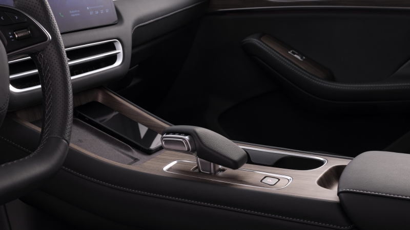 Объявлены цены на самый быстрый российский электрокроссовер