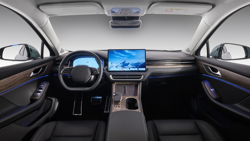 Объявлены цены на самый быстрый российский электрокроссовер