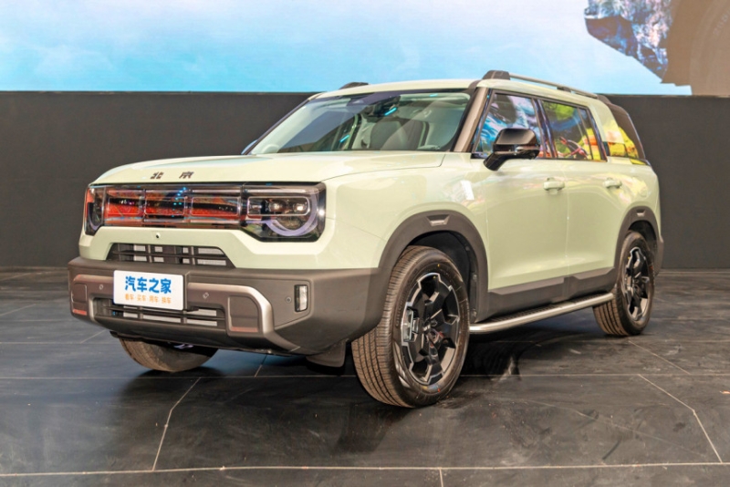 Официально представлен обновленный кроссовер BAIC BJ30 второго поколения