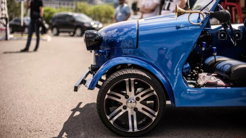 Парню понадобилось 3 года, чтобы показать, как нужно делать автомобили за копейки: он возродил СеАЗ С-3А