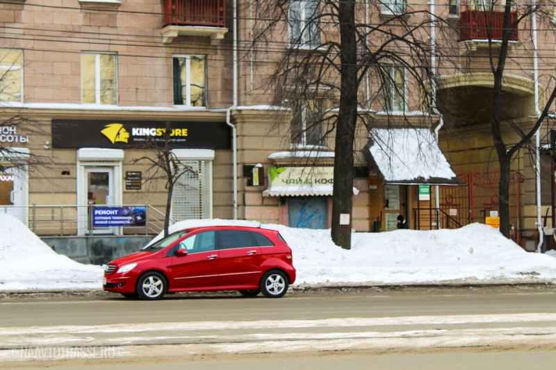 Плохо накачанные шины могут стать причиной ДТП во время поворота