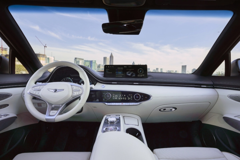 Почему новый кроссовер Genesis GV70 от Hyundai вызывает удивления: у конкурентов такого нет