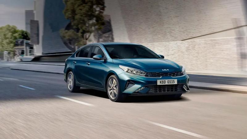 Подборщик авто раскрыл сильные и слабые стороны нового Kia Cerato: они делают седан лучшие "официальных" китайцев