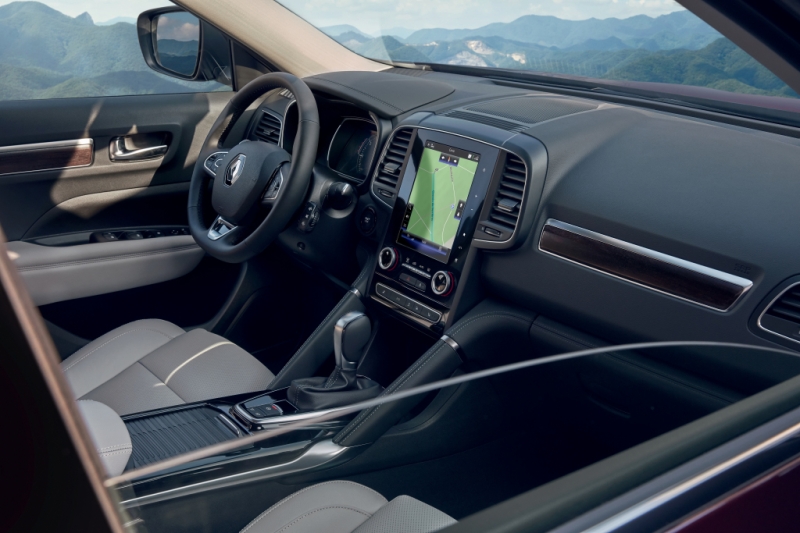 Renault Koleos вновь появился в продаже в нашей стране по цене 3,7 млн рублей