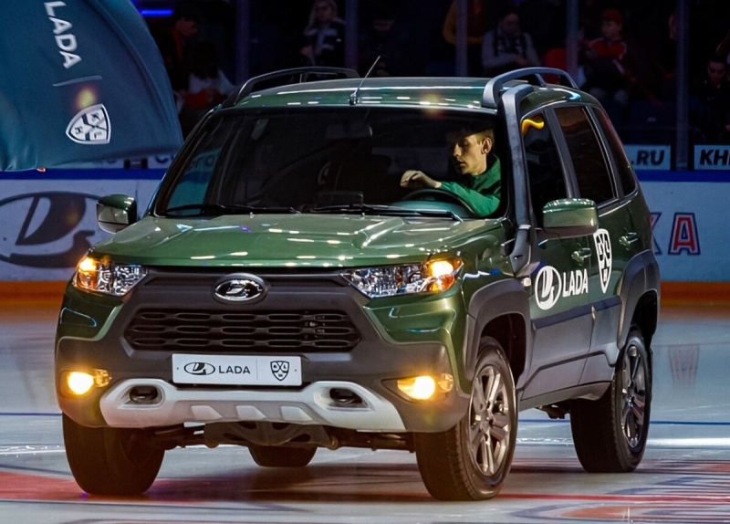 Самая дорогая комплектация Lada Niva Travel подешевела на 13 000 рублей
