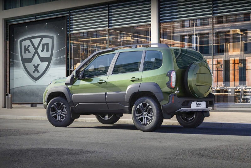 Самая дорогая комплектация Lada Niva Travel подешевела на 13 000 рублей