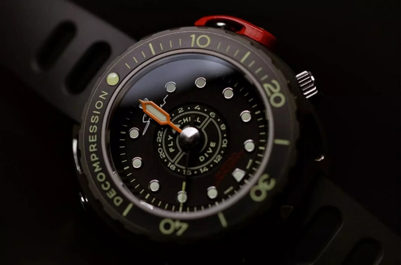 Создатель самых красивых рестомодов Porsche выпустил часы для дайверов