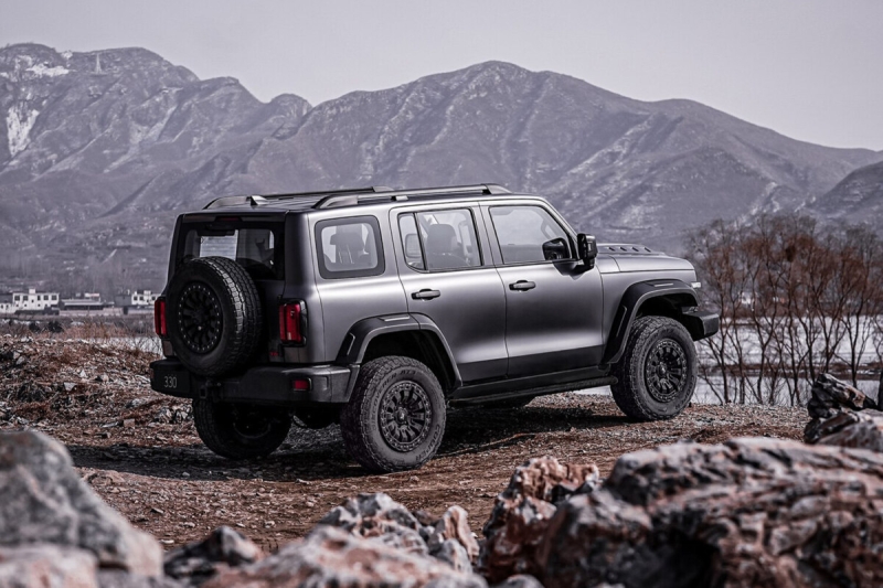 В Китае показали новый Tank 300 с V6, который может добраться и до России