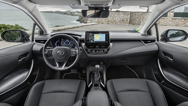 В России продается лучшая модель Toyota по цене Весты: все причины, почему ее нужно купить