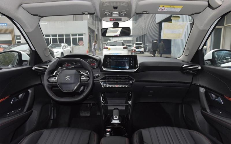 В России стартовали продажи одного из лучших кроссоверов Европы с гарантией - почему его не будут покупать