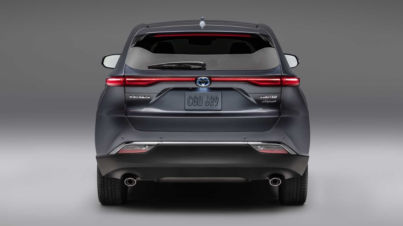 Вместо &laquo;китайцев&raquo;. В Россию привезут один из самых надежных кроссоверов Toyota в мире