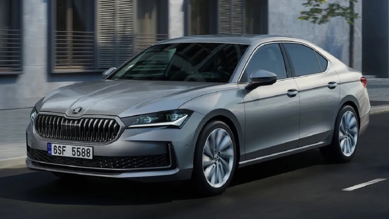 Все, что нужно знать о новой Skoda Superb 2024 года - последние новости