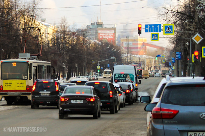Жители Тюмени стали чаще заказывать автозапчасти через интернет