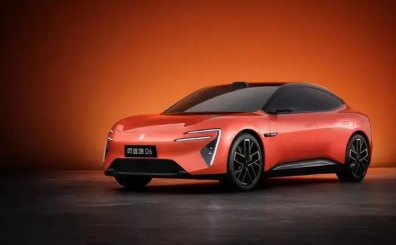 Avatr 06 2025: модель раскрыта на официальных фото