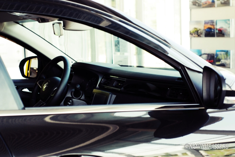 Автоэлектрик объяснил, почему оставленные гаджеты в прикуривателе авто крайне опасны