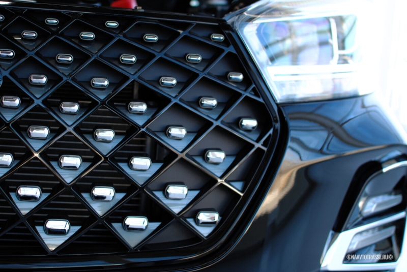 Автомеханик раскрыл способ утепления радиатора зимой даже без открывания капота