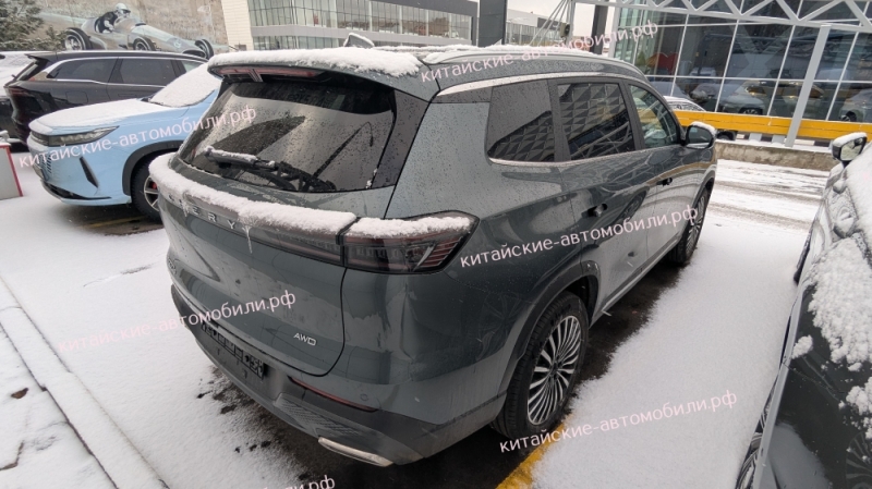 Chery Tiggo 8 2025 года: новый кросс добрался до России