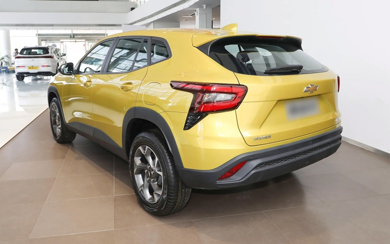 Chevrolet Seeker 2025: названы цены на кроссовер для рынка РФ