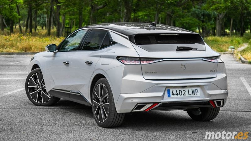 DS 4 2025 - альтернатива Mercedes-Benz A-Class за 4,5 млн рублей