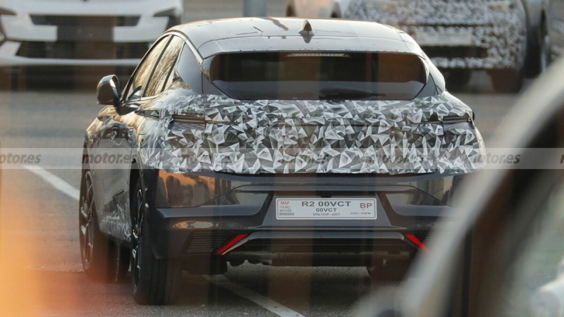 DS 4 2026: в сети опубликовали первые фото новинки