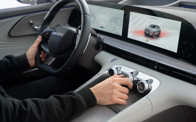 Exeed RX 2025 анонсирован для России в гибридной версии