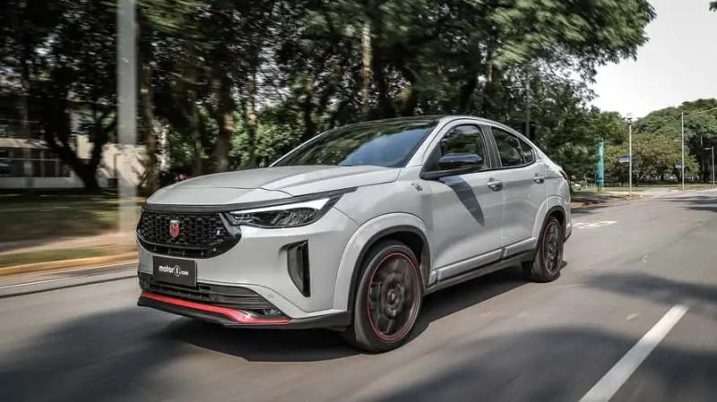 Fiat Fastback 2025 получил менее мощный мотор на рынке Бразилии
