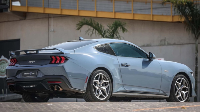 Ford Mustang 2025 с механикой: партия всего 200 единиц