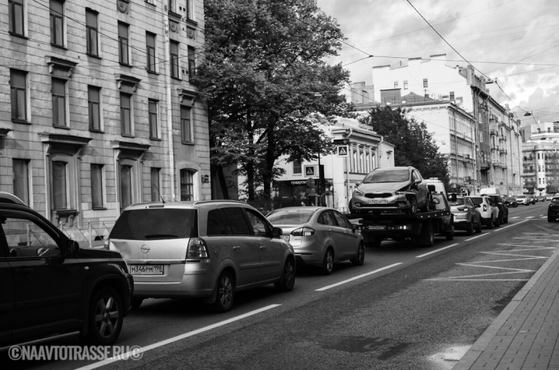 Гаишник объяснил, должен ли водитель повторно дуть в алкотестер, если у инспектора есть сомнения