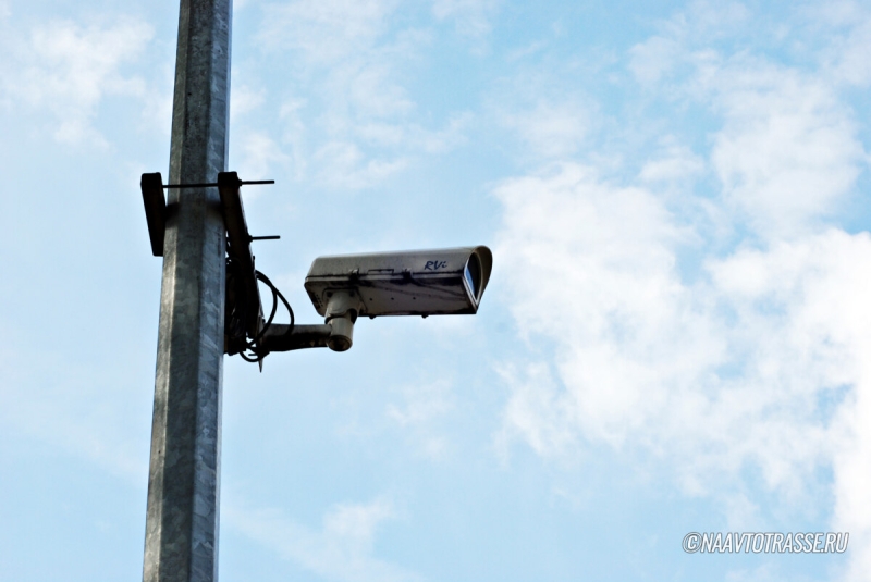 Гаишник призвал водителей игнорировать штрафы с камер без фото