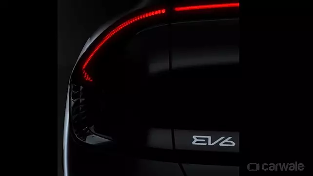 Kia EV6 2025 модельного года анонсирован на нескольких тизерах